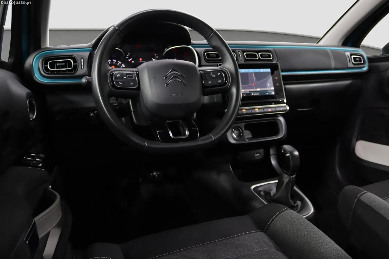 Citroën C3 1.2 PureTech Shine — fotografia 11