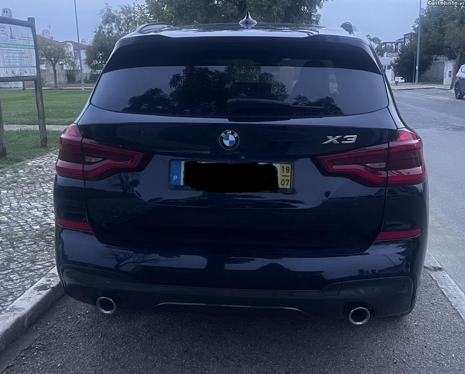 BMW X3 Pack M XDrive 20 - 18 — photo 3