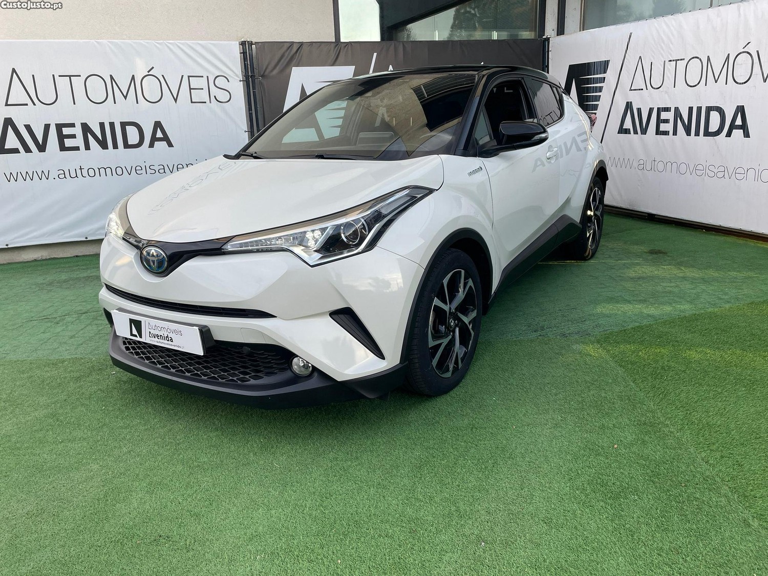 Toyota C-HR 1.8 HSD Exclusive+Pack Luxury - 19 foto 2