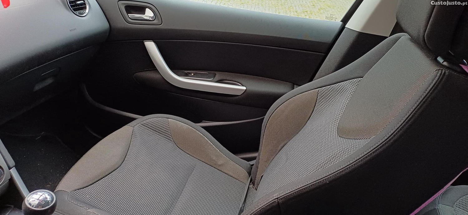 Peugeot 308 Hdi — fotografia 4