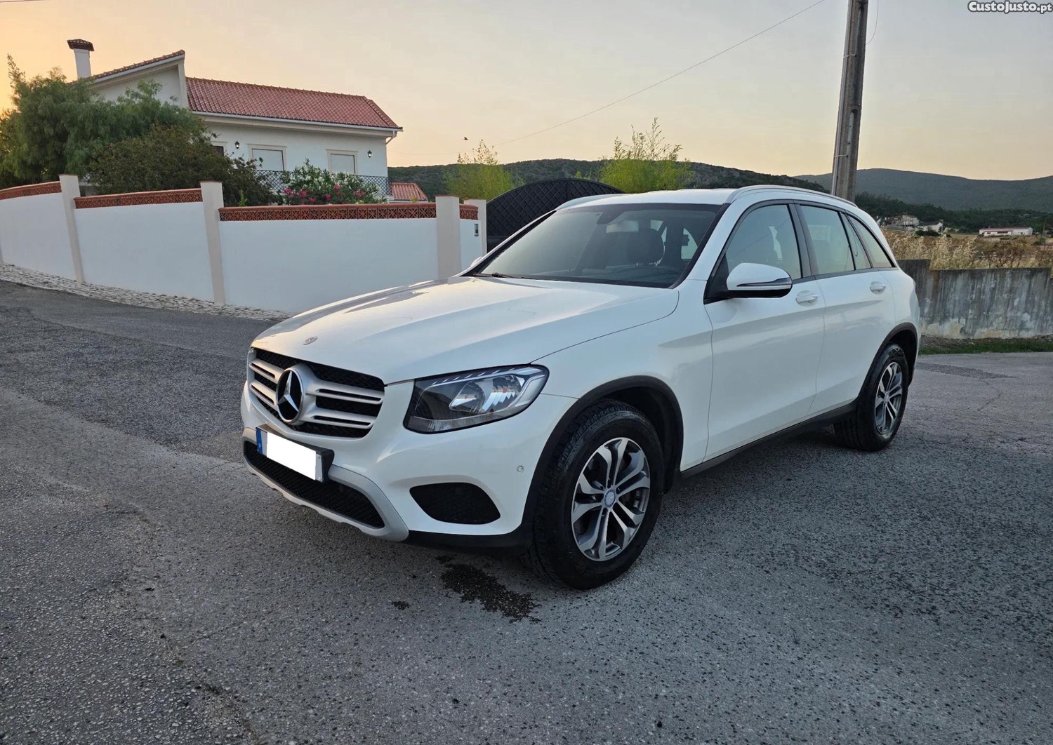 Mercedes-Benz GLC 250 d 4Matic 9G-TRONIC Exclusive — fotografia 7