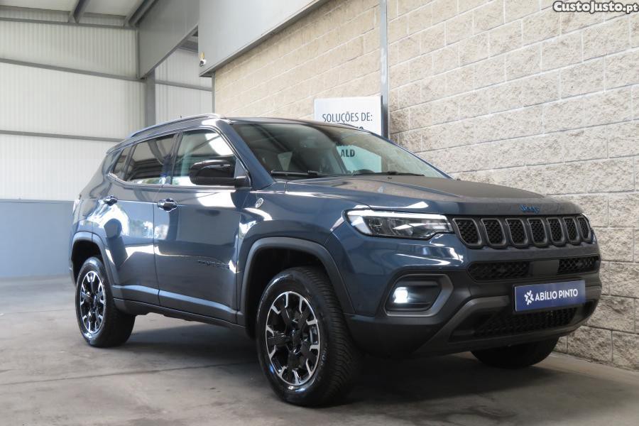 Jeep Compass 1.3 TG Trailhawk — fotografia 27