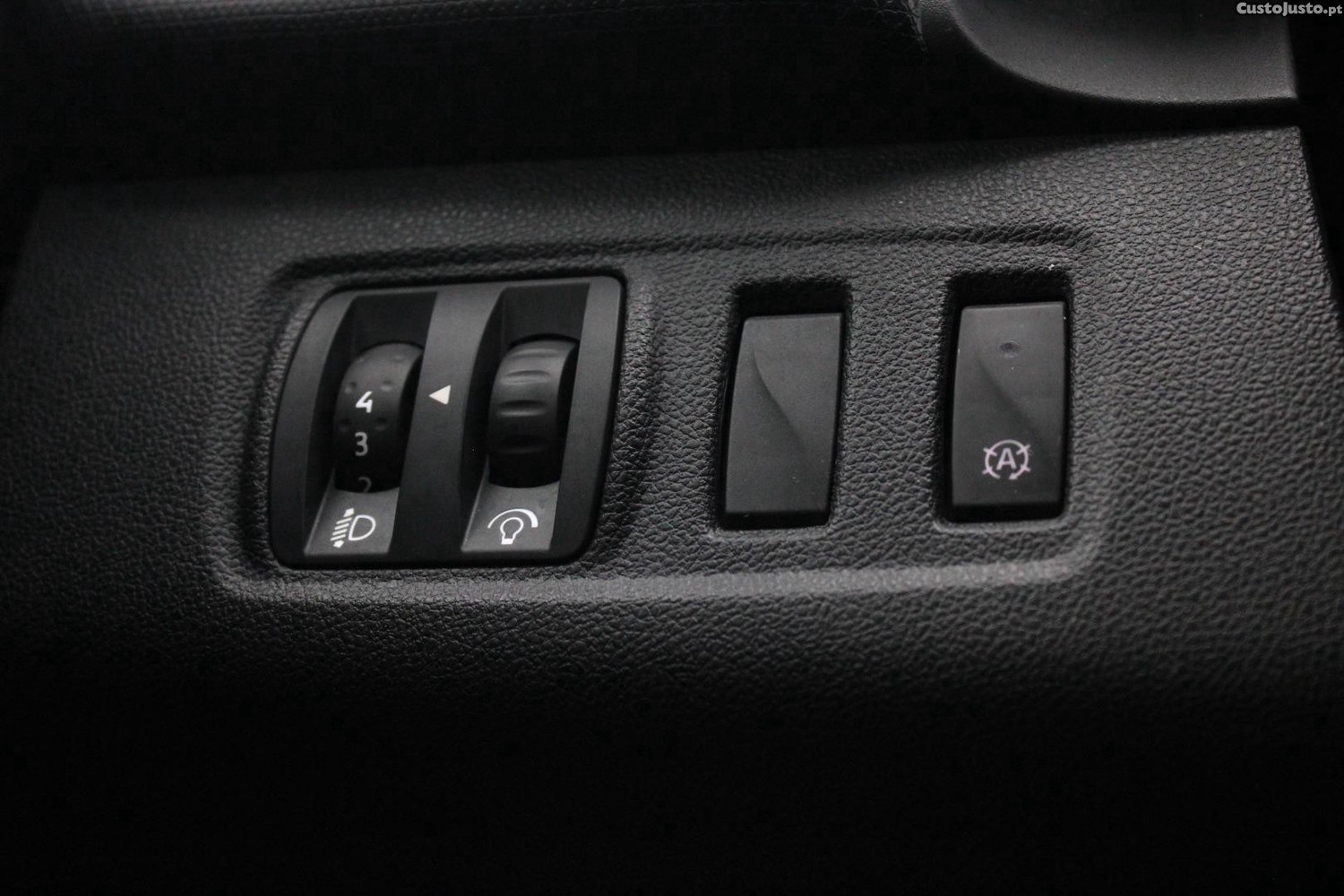 Renault Clio 1.5 DCI ZEN — fotografia 14