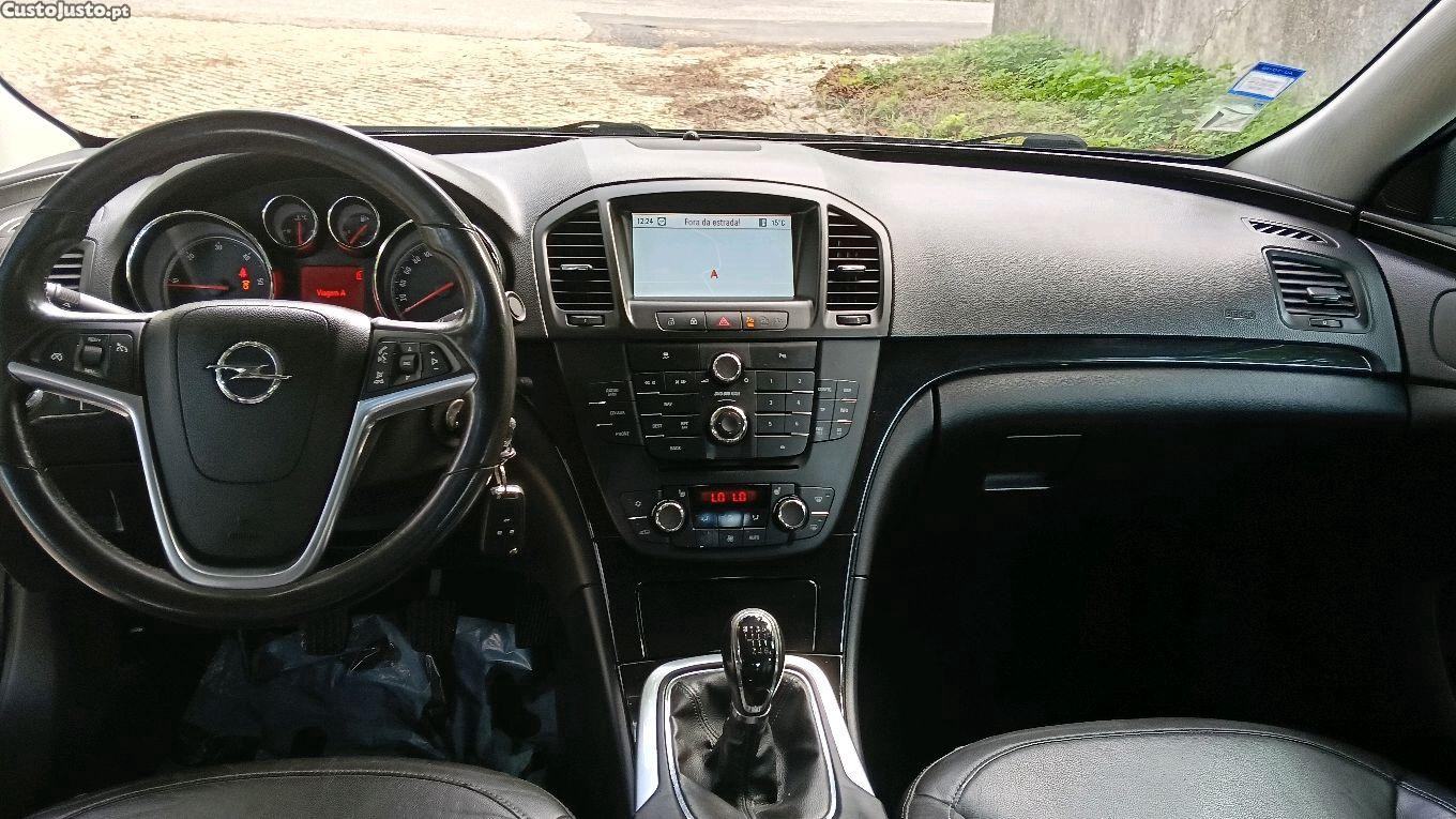 Opel Insignia 2.0 CDTi — fotografia 4