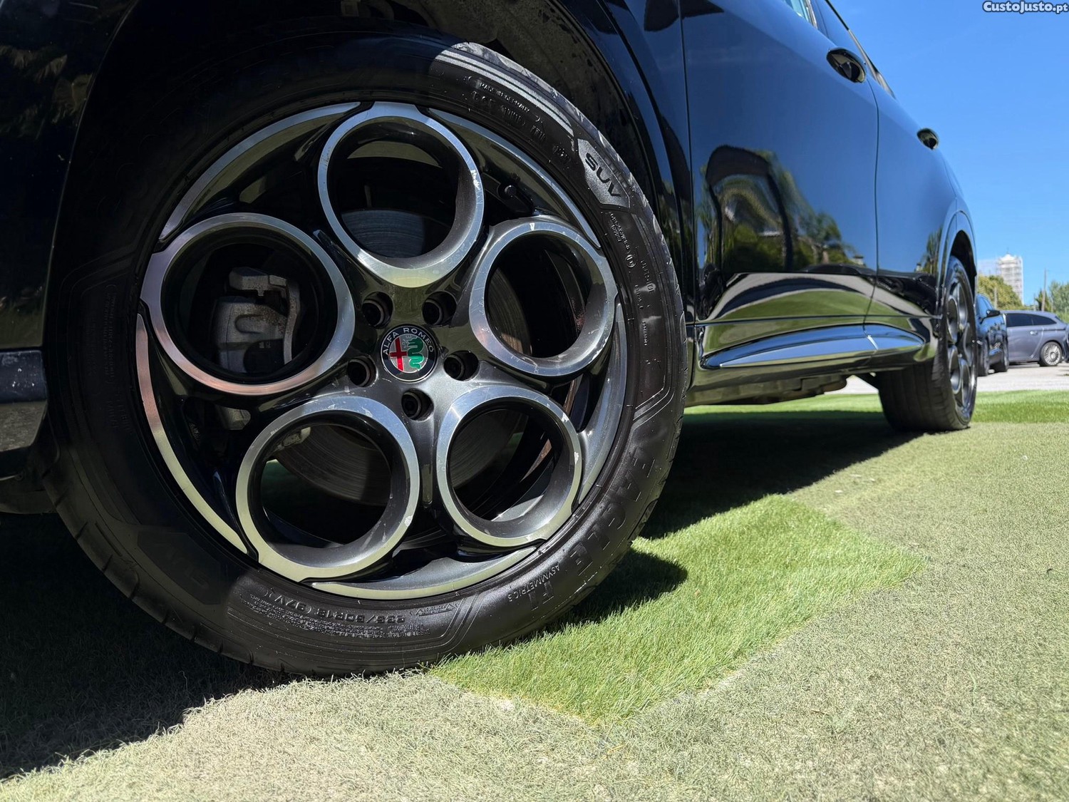 Alfa Romeo Tonale 1.3 Plug-In Hybrid TI e-AWD — fotografia 23
