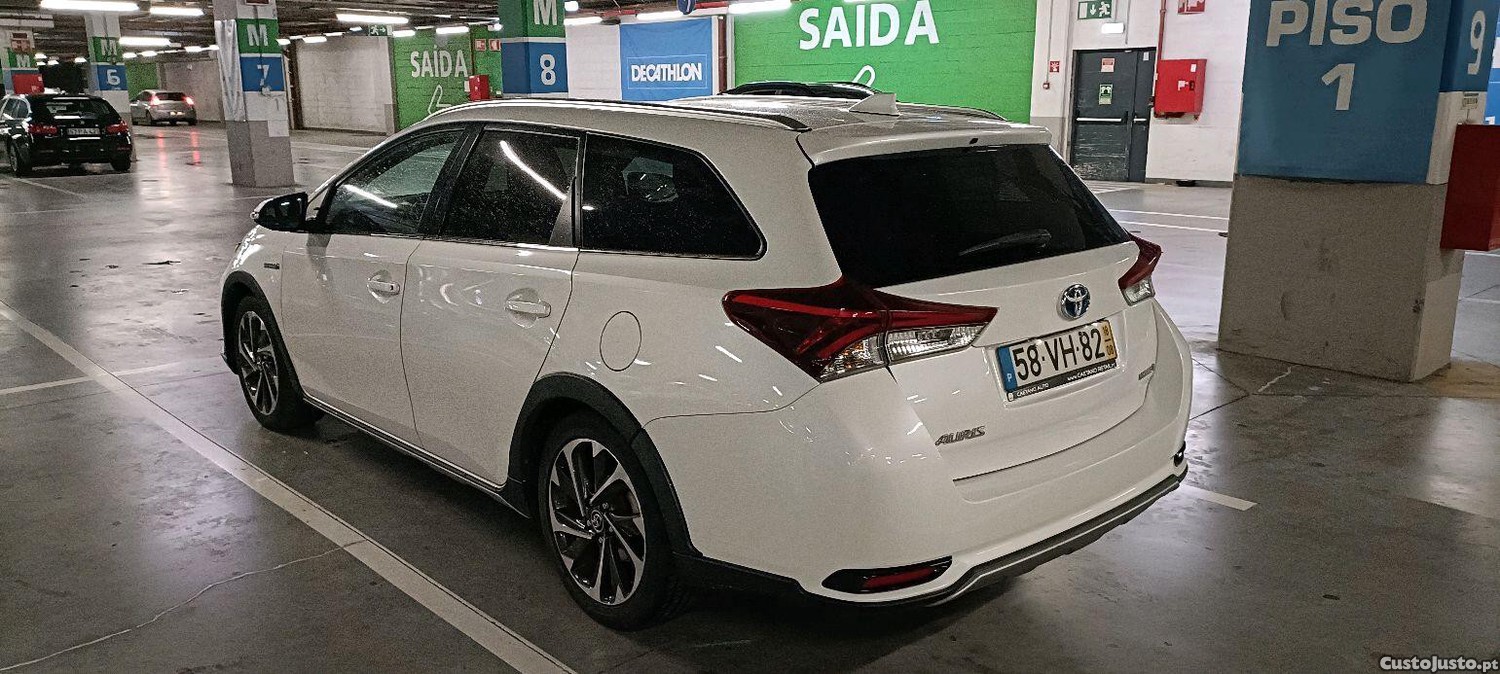 Toyota Auris Freestyle - 18 foto 3