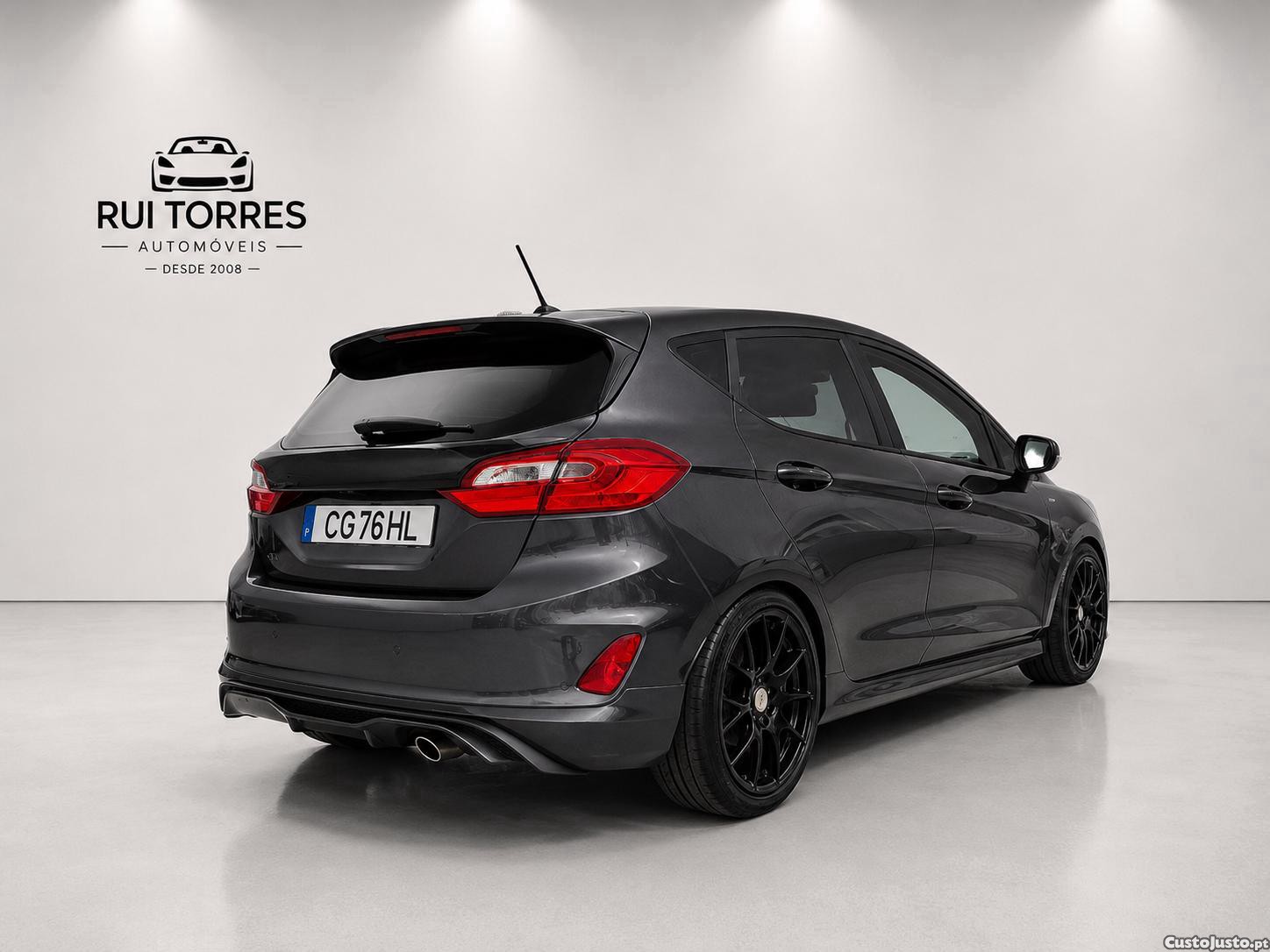 Ford Fiesta 1.0 ECOBOOST ST LINE — fotografia 6