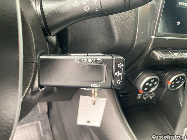 Renault Captur TCe 90 ZEN — fotografia 16