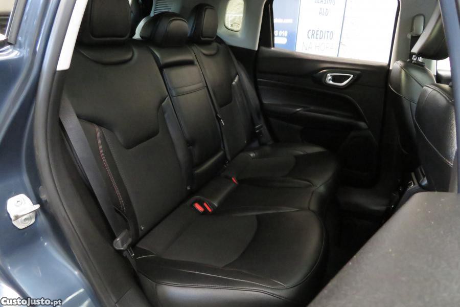 Jeep Compass 1.3 TG Trailhawk — fotografia 12
