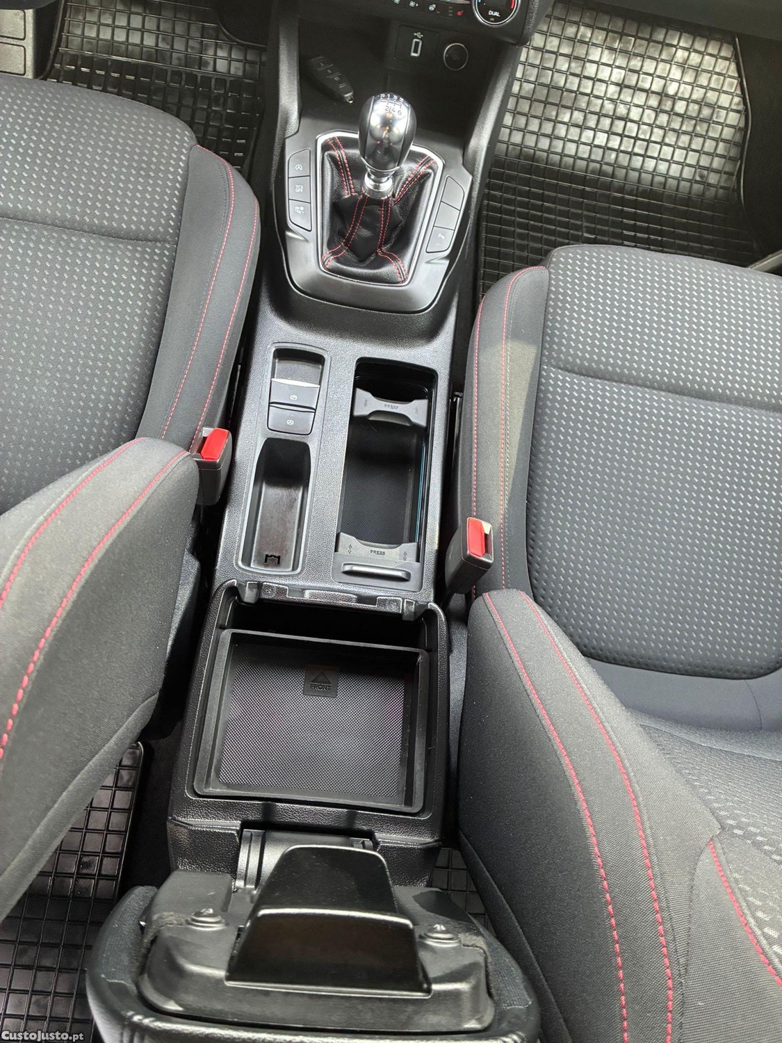Ford Focus 1.0 EcoBoost Mild-Hybrid ST-Line X — fotografia 7
