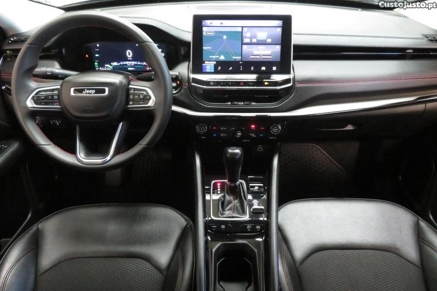 Jeep Compass 1.3 TG Trailhawk — fotografia 26