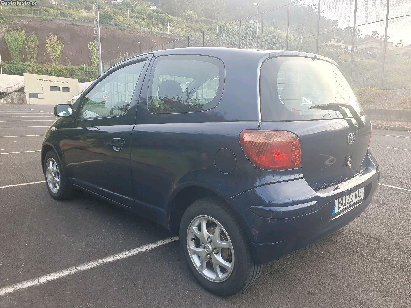 Toyota Yaris 1.3 - 03 foto 3