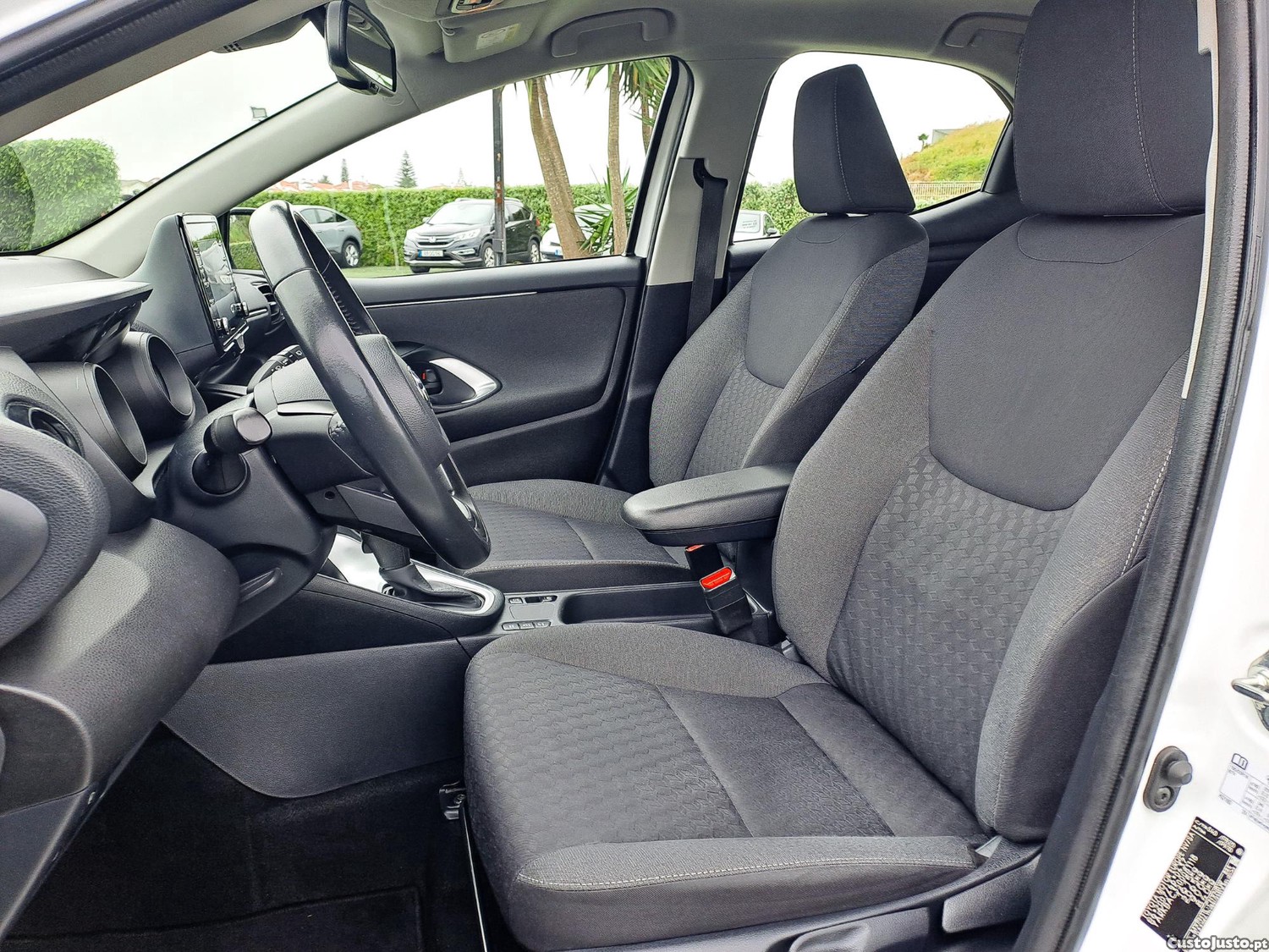 Toyota Yaris 1.5HDF EXCLUSIVE 116CV HIBRIDO/GASOLINA 2022 — fotografia 3