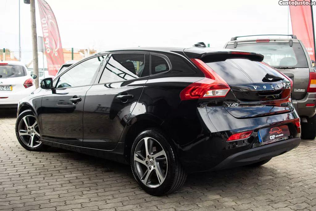 Volvo V40 2.0 d2 inscription geartronic — fotografia 15
