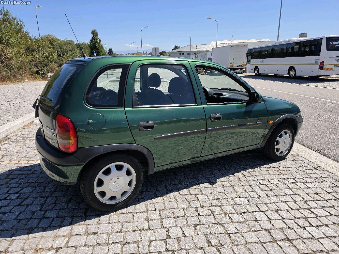 Opel Corsa 1.4 cc Caixa Automática — fotografia 5