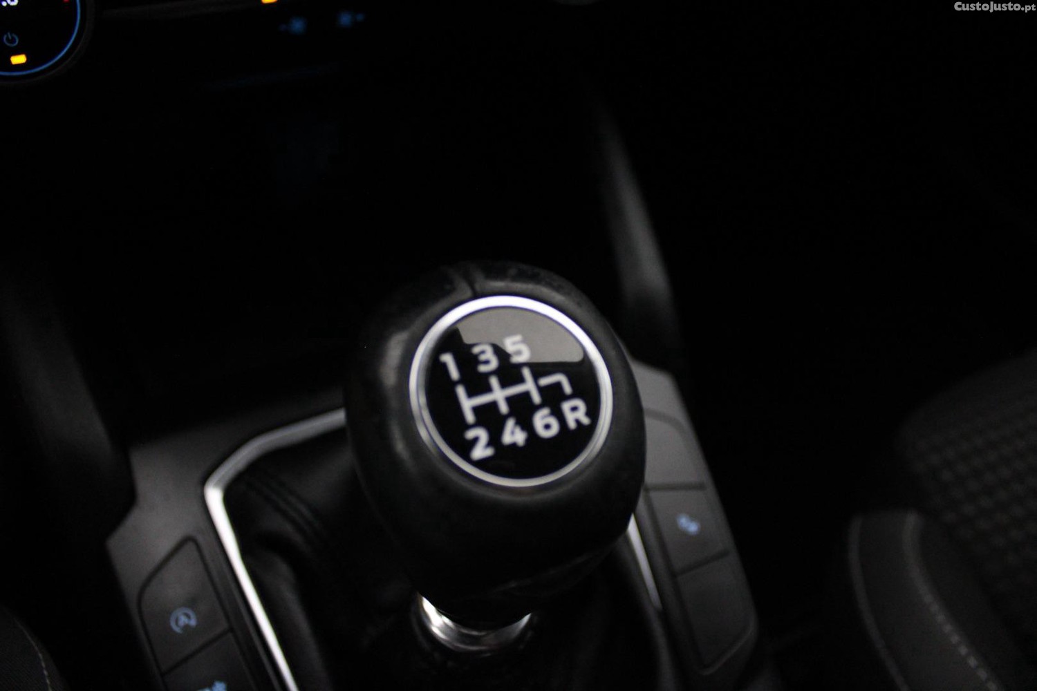 Ford Focus 1.0 ECOBOOST CONNECTED — fotografia 16
