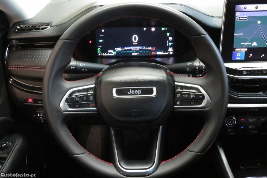 Jeep Compass 1.3 TG Trailhawk — fotografia 25