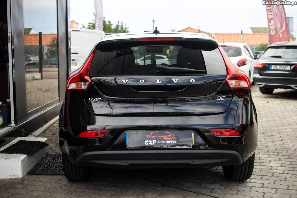 Volvo V40 2.0 d2 inscription geartronic — fotografia 14