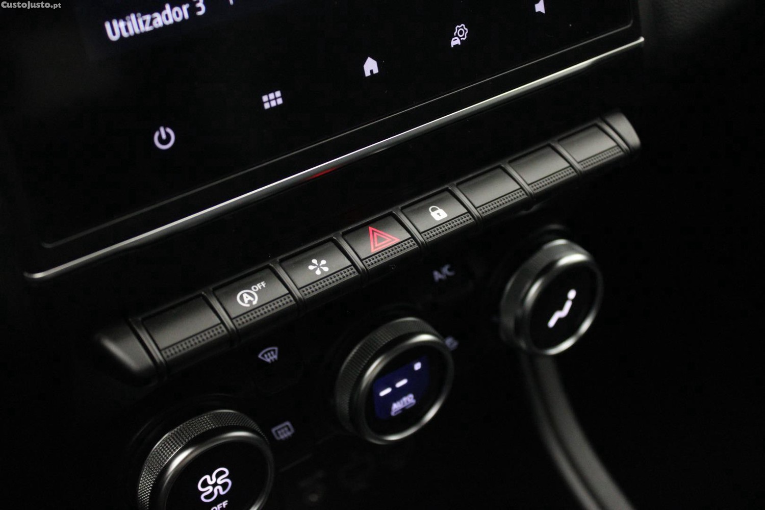 Renault Captur 1.0 TCE TECHNO — fotografia 17