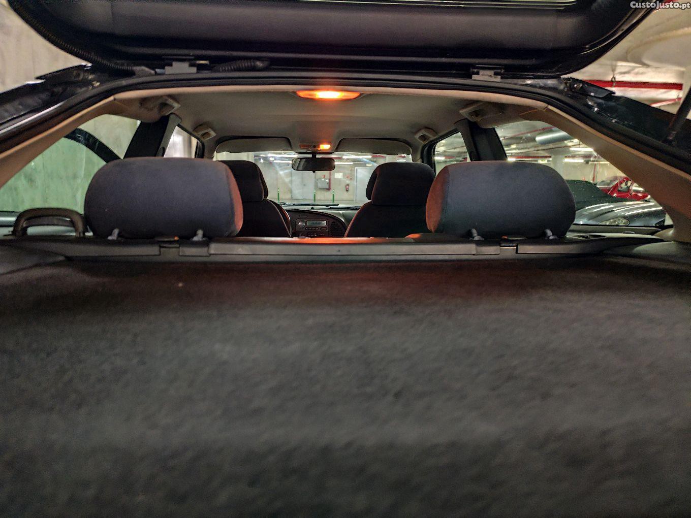 Saab 900 SE Coupe — fotografia 4