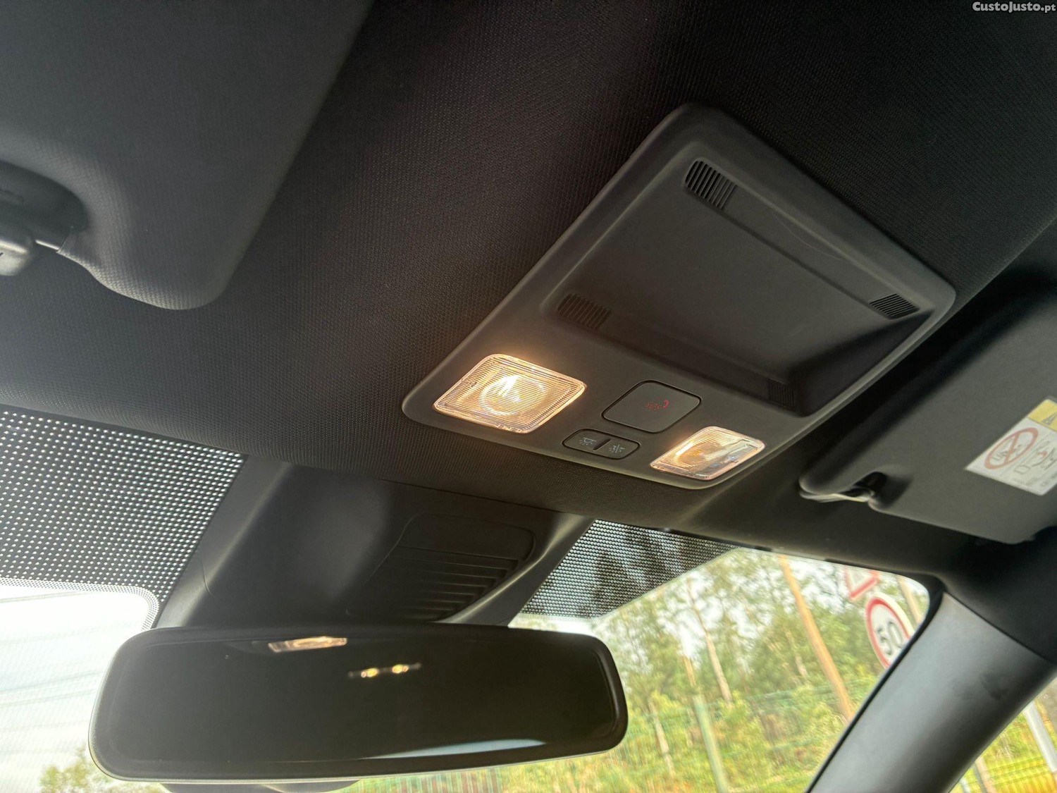 Ford Focus 1.0 EcoBoost Mild-Hybrid ST-Line X — fotografia 2