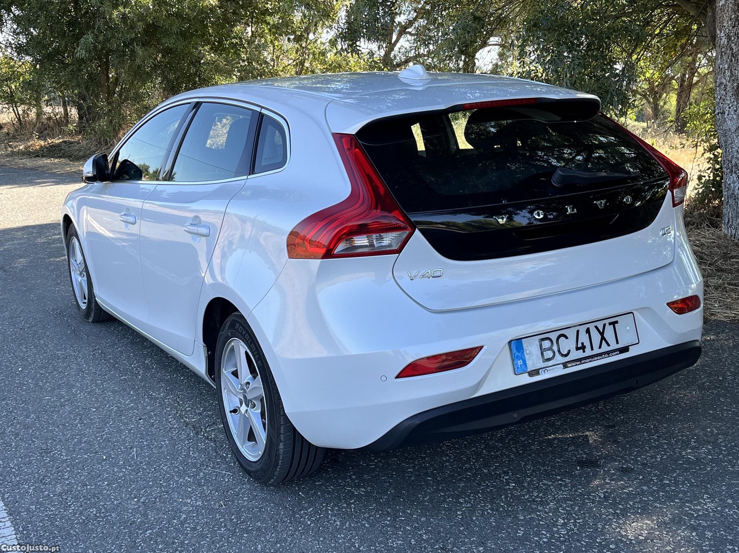 Volvo V40  1.6 ECO MOMENTUM - 14 foto 3
