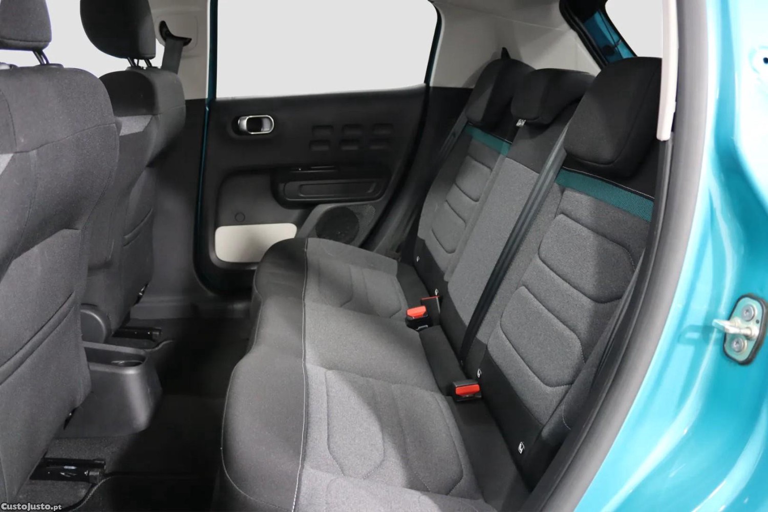 Citroën C3 1.2 PureTech Shine — fotografia 3