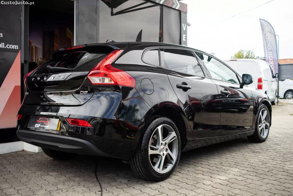 Volvo V40 2.0 d2 inscription geartronic — fotografia 13