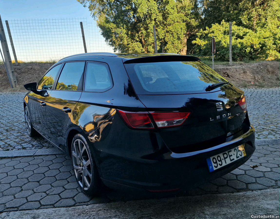 Seat Leon 1.6 TDI 110cv Aceito Retoma - 14 foto 4