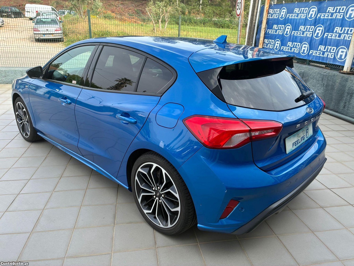 Ford Focus 1.0 EcoBoost Mild-Hybrid ST-Line X — fotografia 24