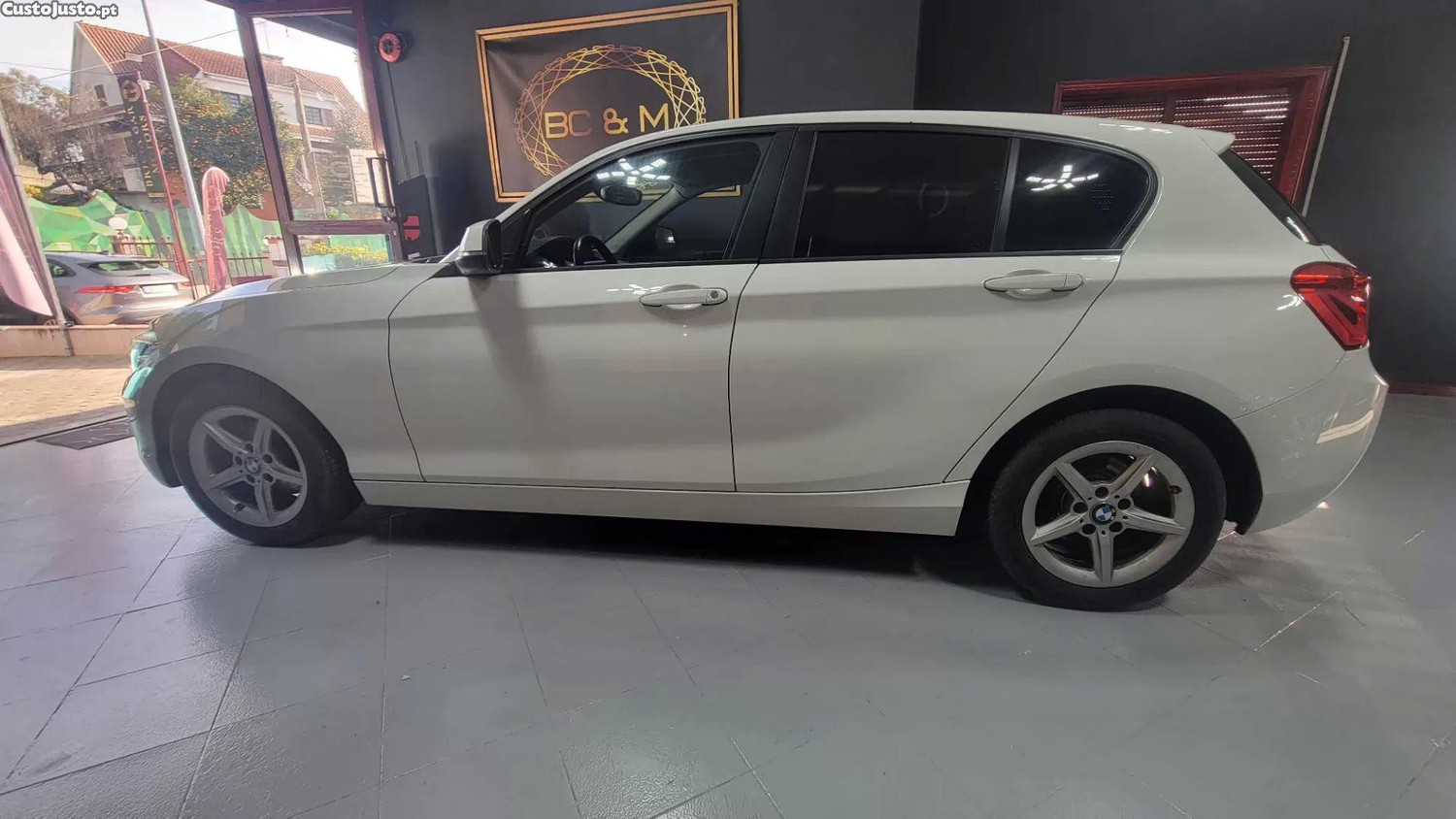 BMW 118 D m sport — fotografia 12