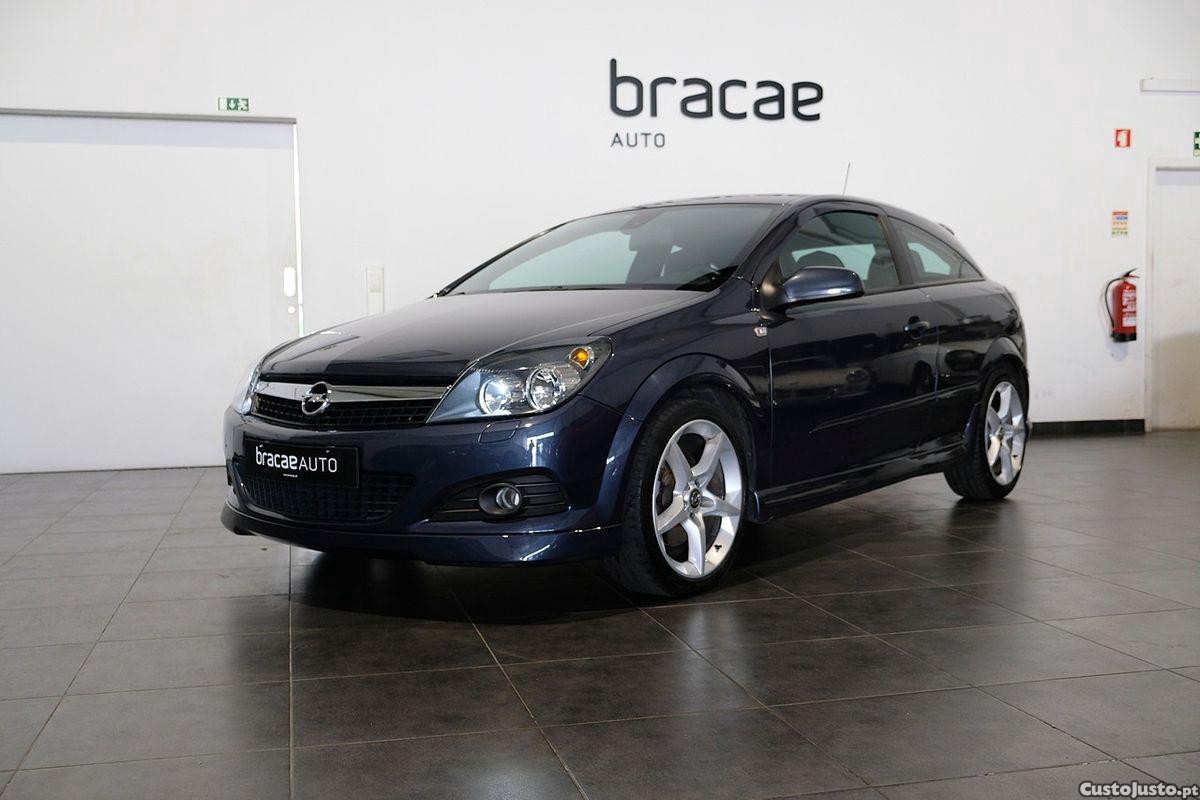 Opel Astra 1.7 CDTi - 09 foto 2