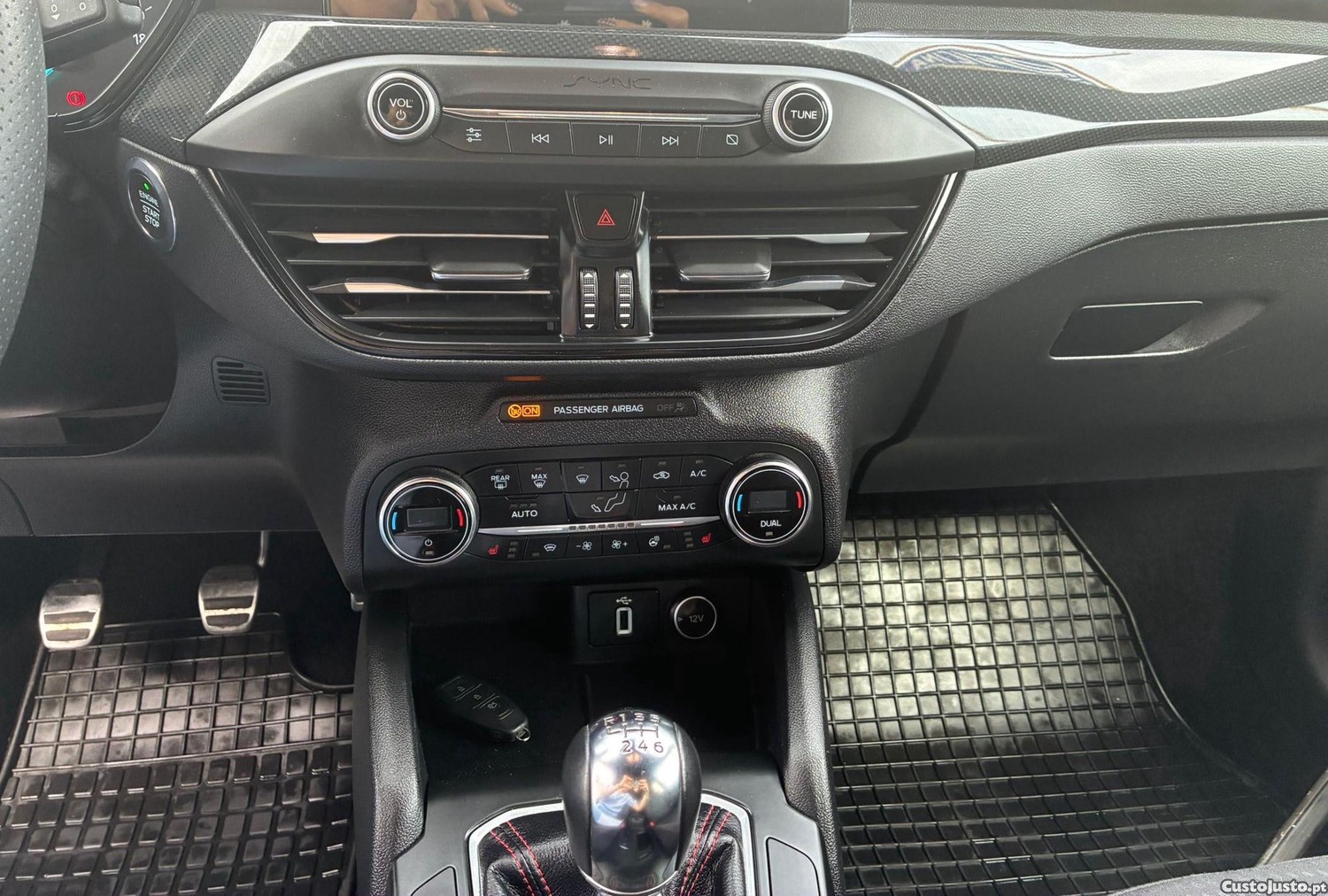 Ford Focus 1.0 EcoBoost Mild-Hybrid ST-Line X — fotografia 3