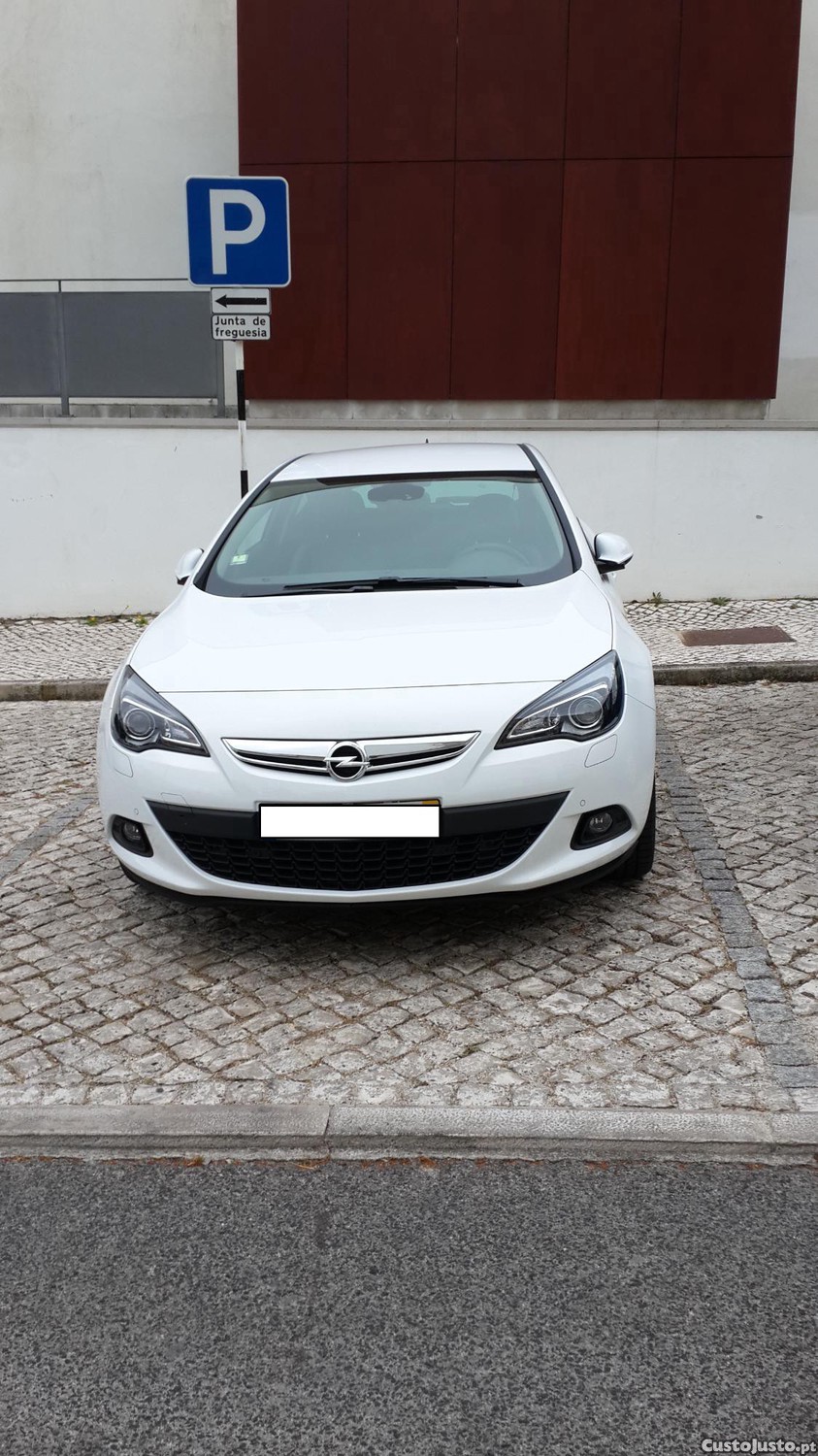 Opel Astra Gtc — fotografia 5