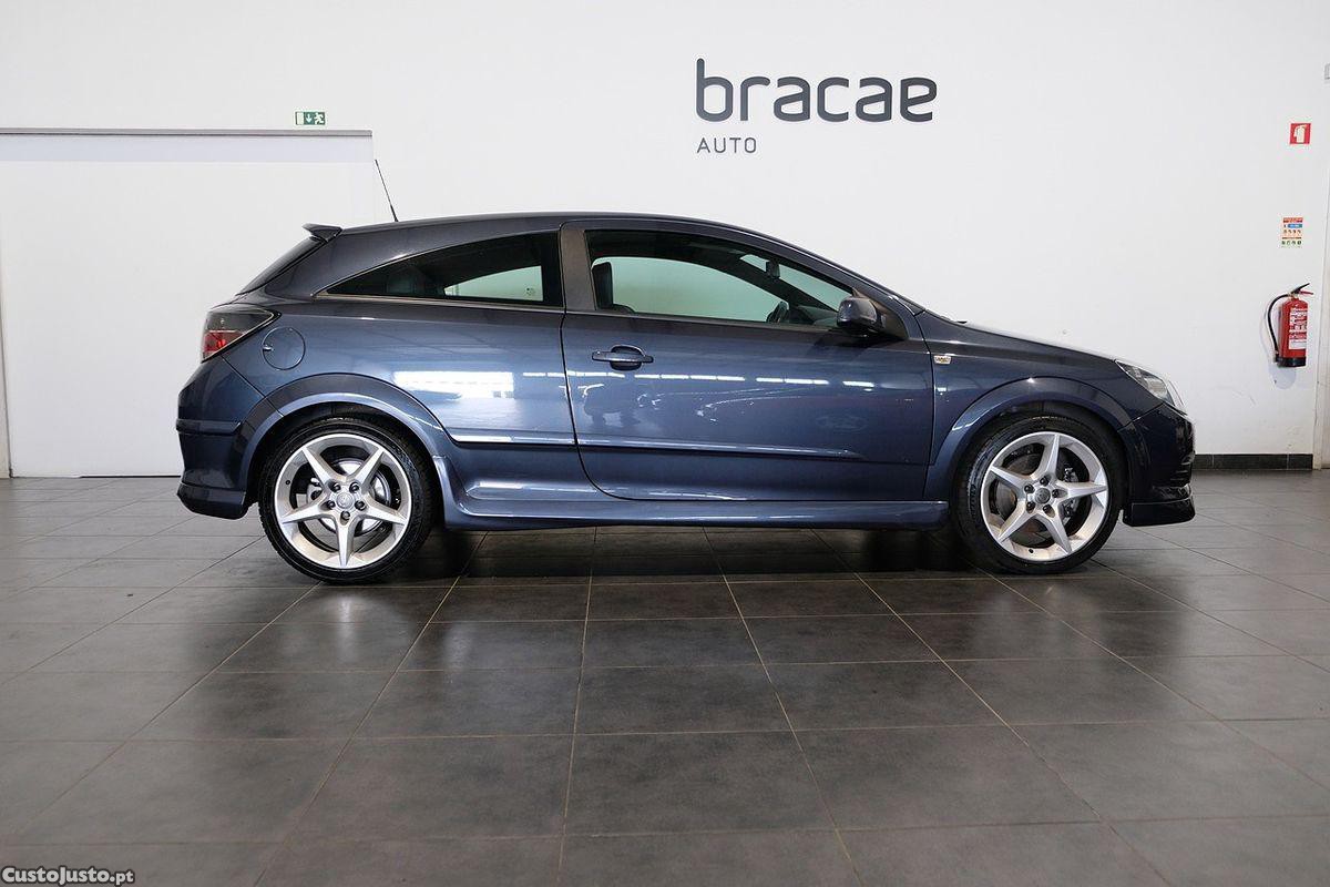 Opel Astra 1.7 CDTi - 09 foto 4