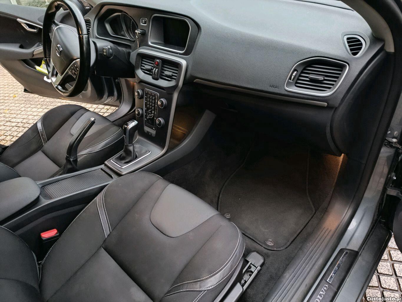 Volvo V40 2.0 — fotografia 8