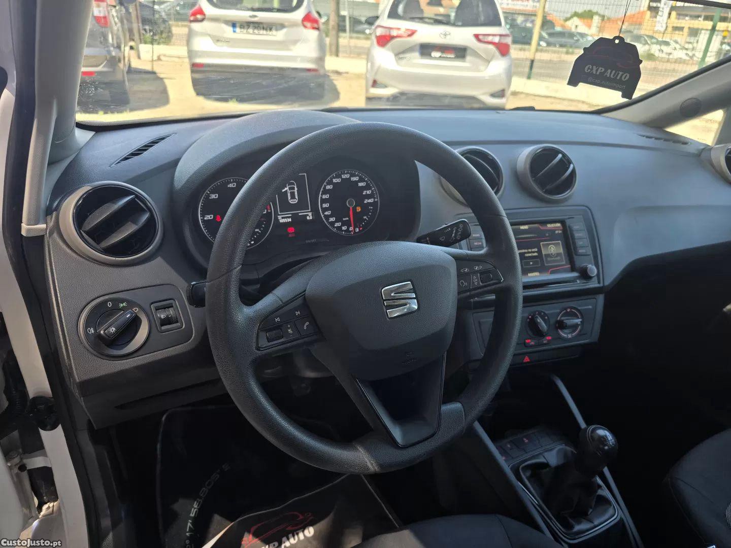 SEAT Ibiza 1.4 tdi reference — fotografia 4
