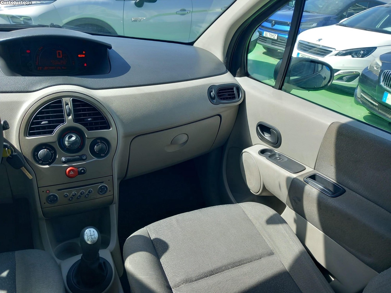 Renault Modus 1.2 Confort — fotografia 9