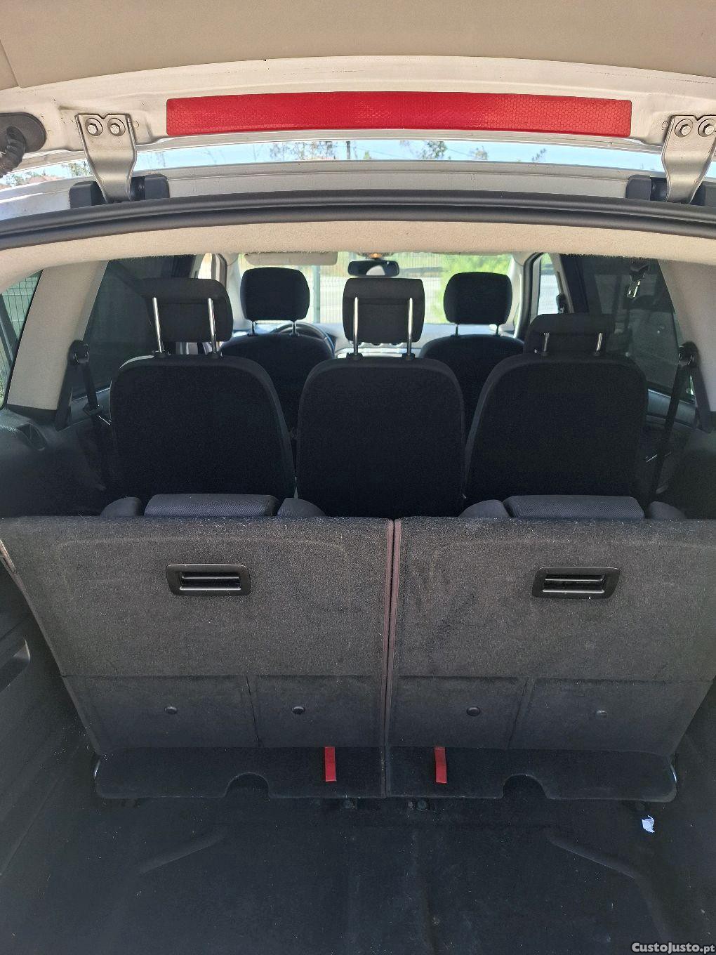 Ford S-Max 1.8 tdci — fotografia 4