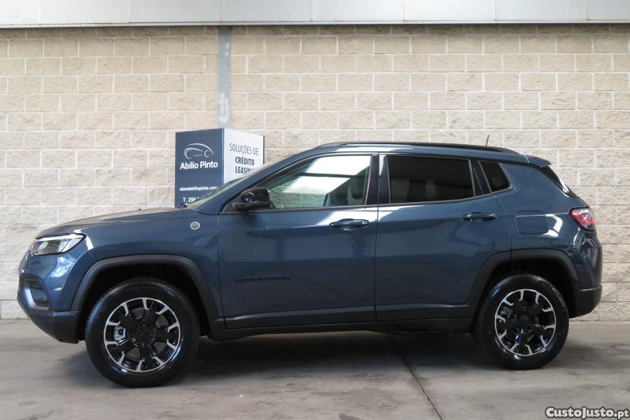 Jeep Compass 1.3 TG Trailhawk — fotografia 29