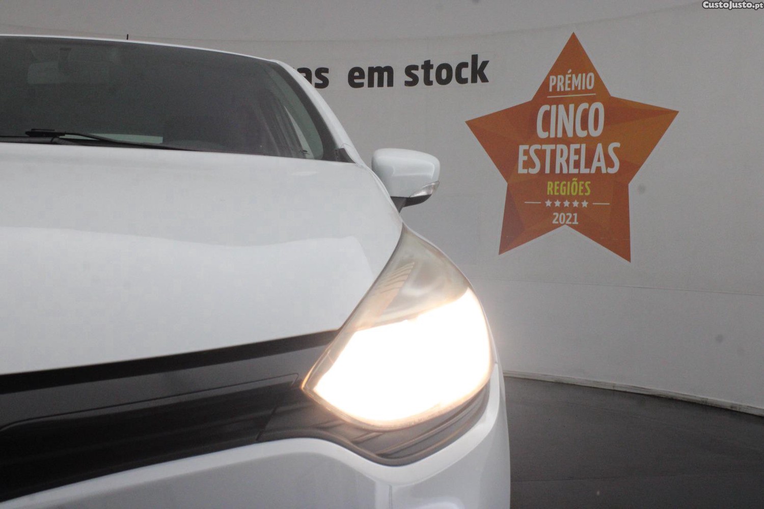 Renault Clio 1.5 DCI ZEN — fotografia 4