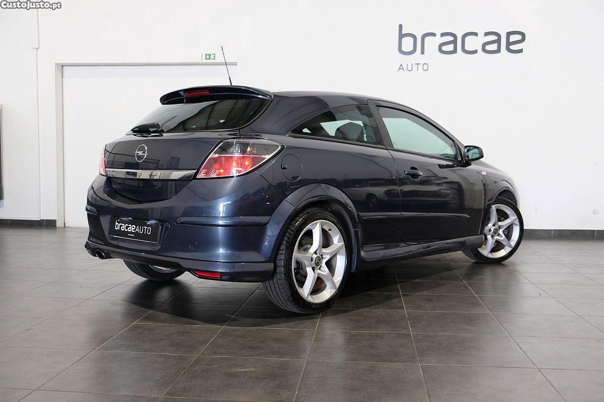 Opel Astra 1.7 CDTi - 09 foto 5