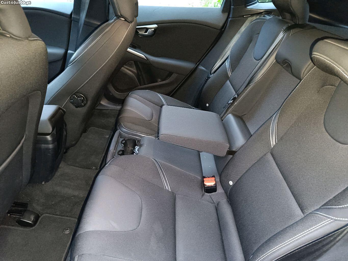 Volvo V40 2.0 — fotografia 7