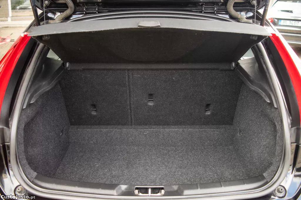 Volvo V40 2.0 d2 inscription geartronic — fotografia 7