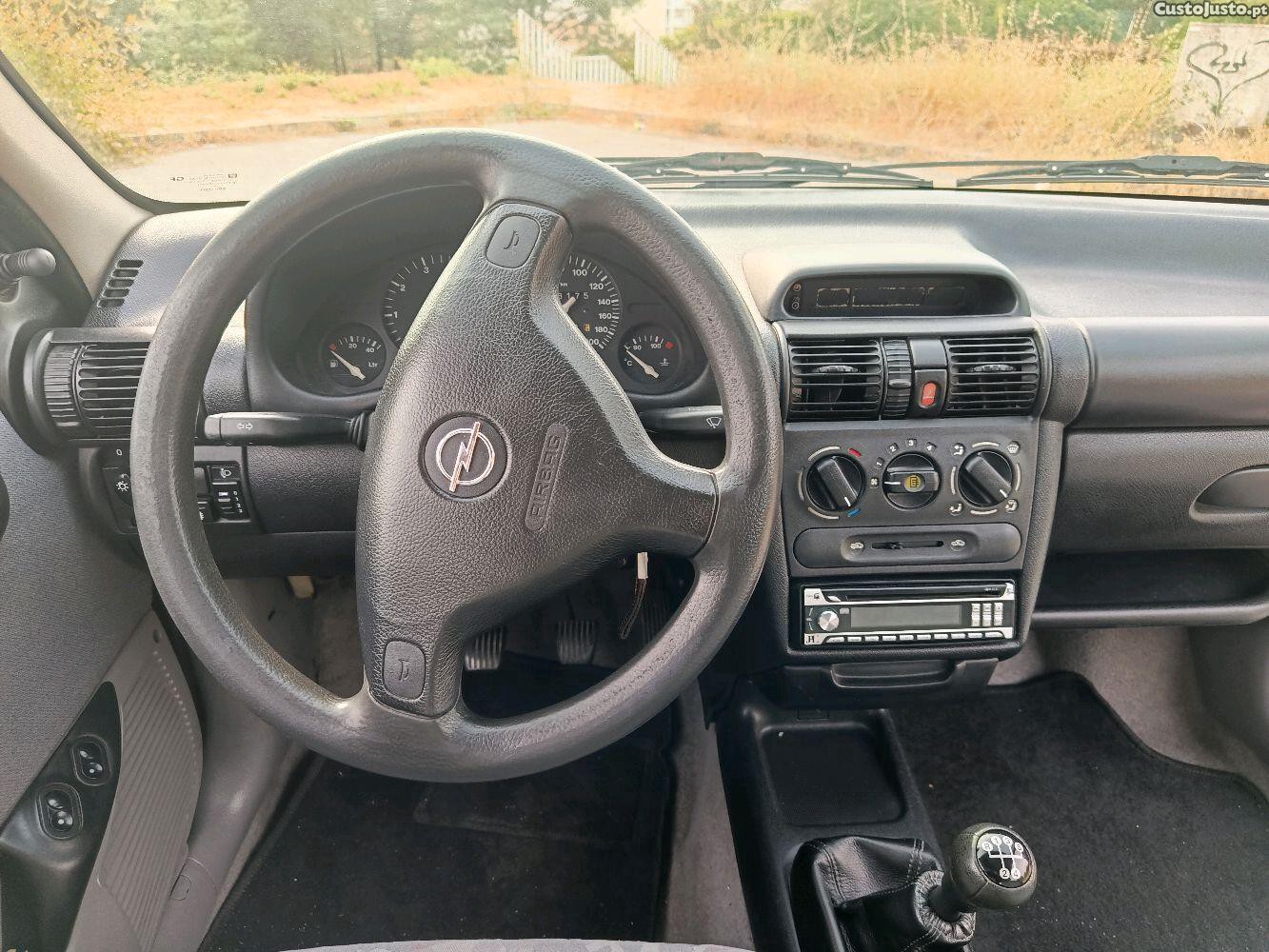 Opel Corsa - 98 — photo 4