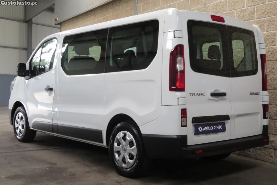 Renault Trafic 2.0 Blue dCi L1 Inte — fotografia 26
