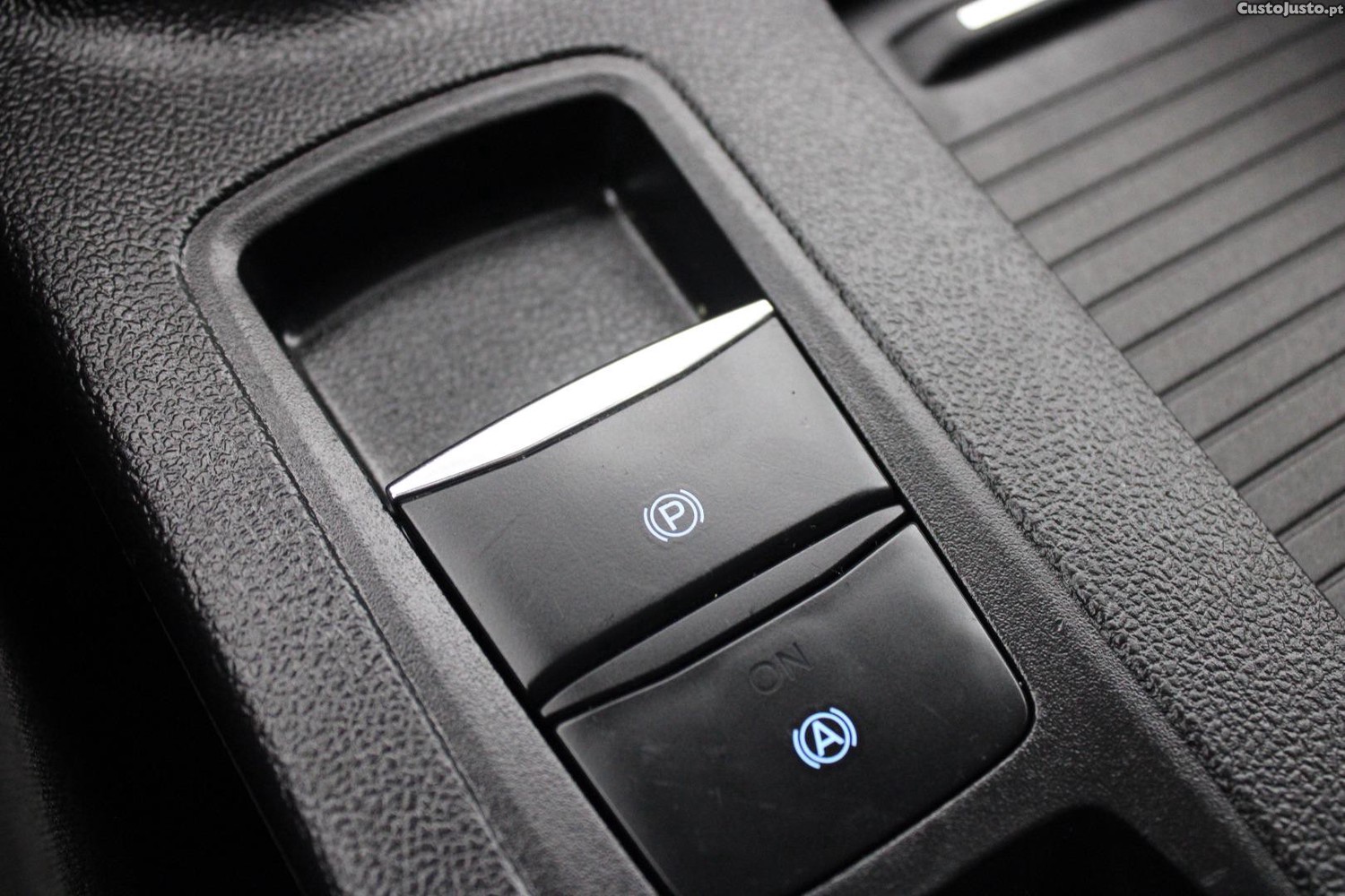 Ford Focus 1.0 ECOBOOST CONNECTED — fotografia 13