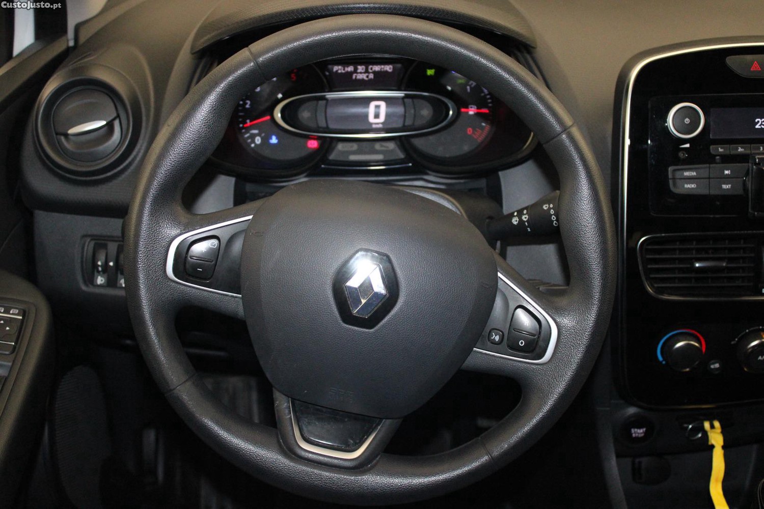 Renault Clio 1.5 DCI ZEN — fotografia 18