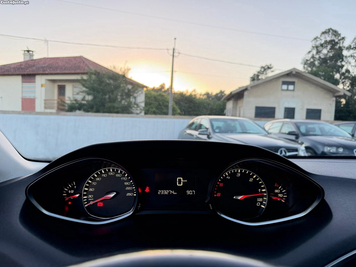 Peugeot 308 1.6 e-HDi Allure — fotografia 11