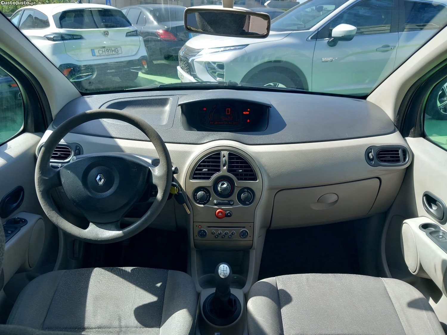 Renault Modus 1.2 Confort — fotografia 8